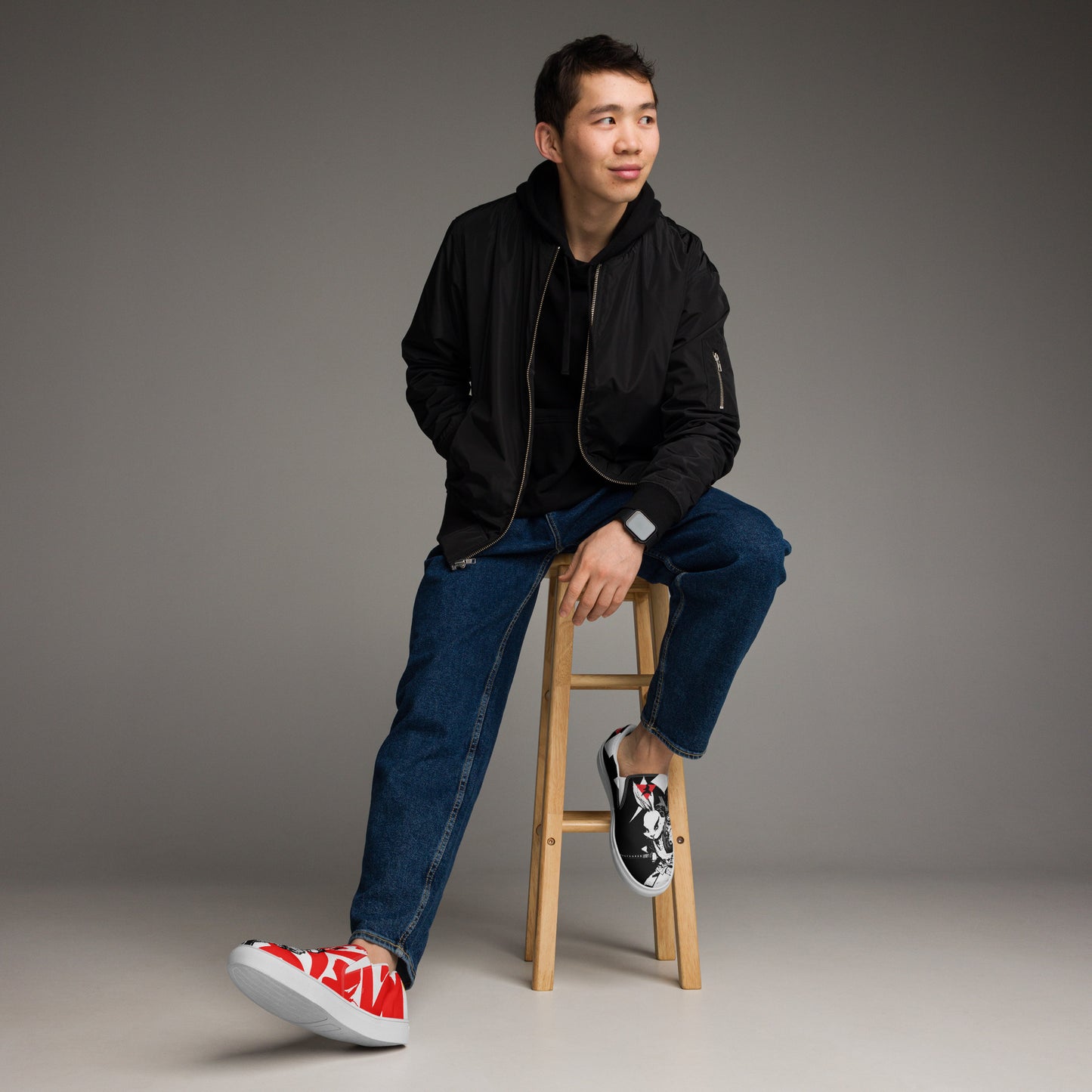 Red and black greyscale | Men’s slip-on canvas shoes